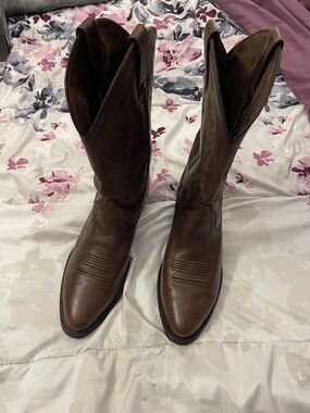 Ariat Men's Brown Leather Cowboy Boots - Classic Western Stitch